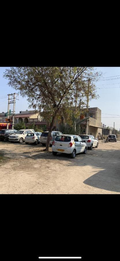 Mufis Homestay, Emerald Compound, New Palam Vihar-2 Gurgaon Exterior foto